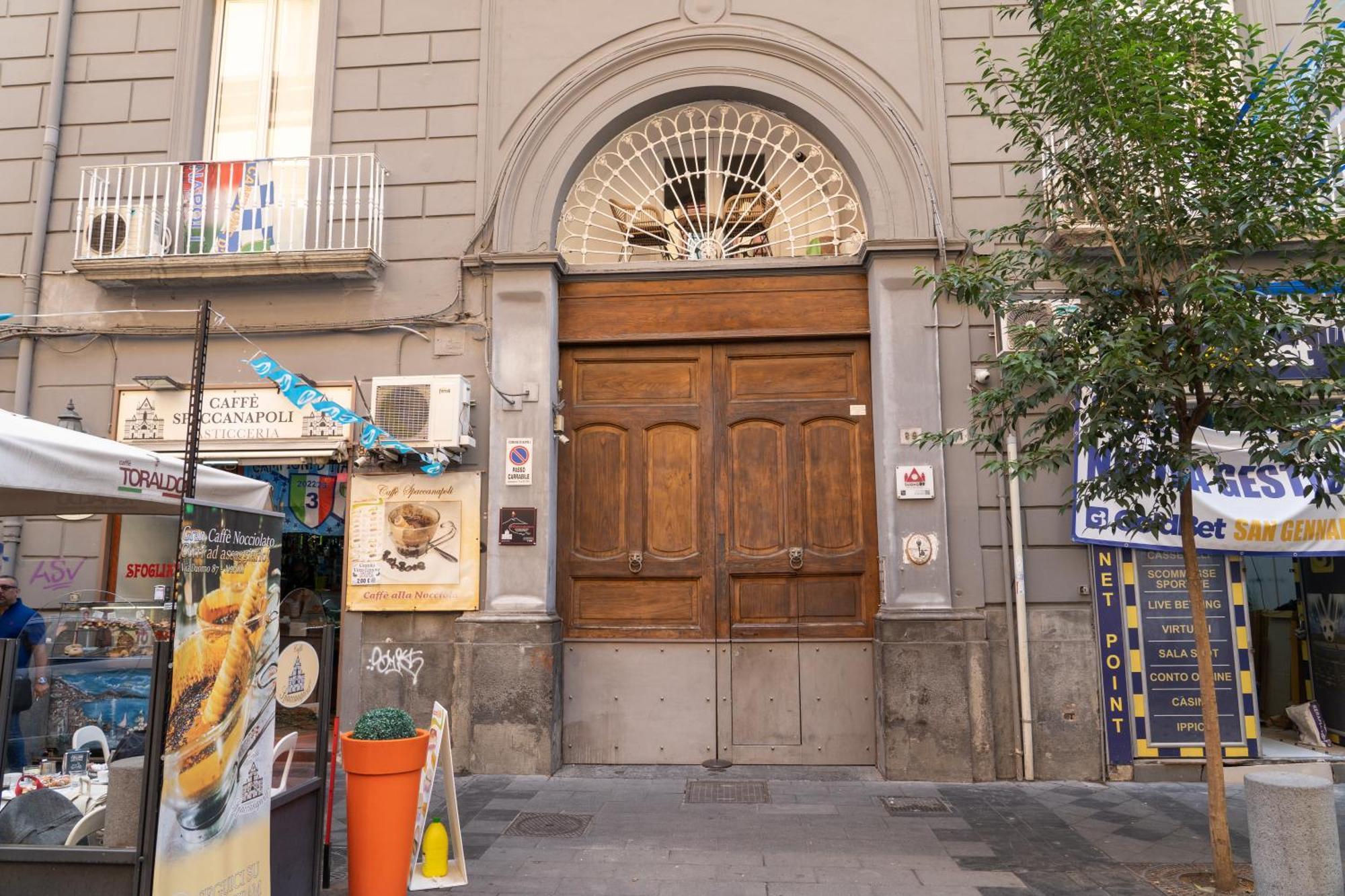 Il Duomo A Due Passi Appartement Napels Buitenkant foto
