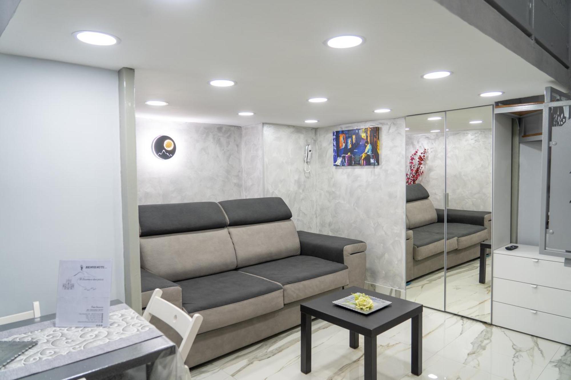 Il Duomo A Due Passi Appartement Napels Buitenkant foto