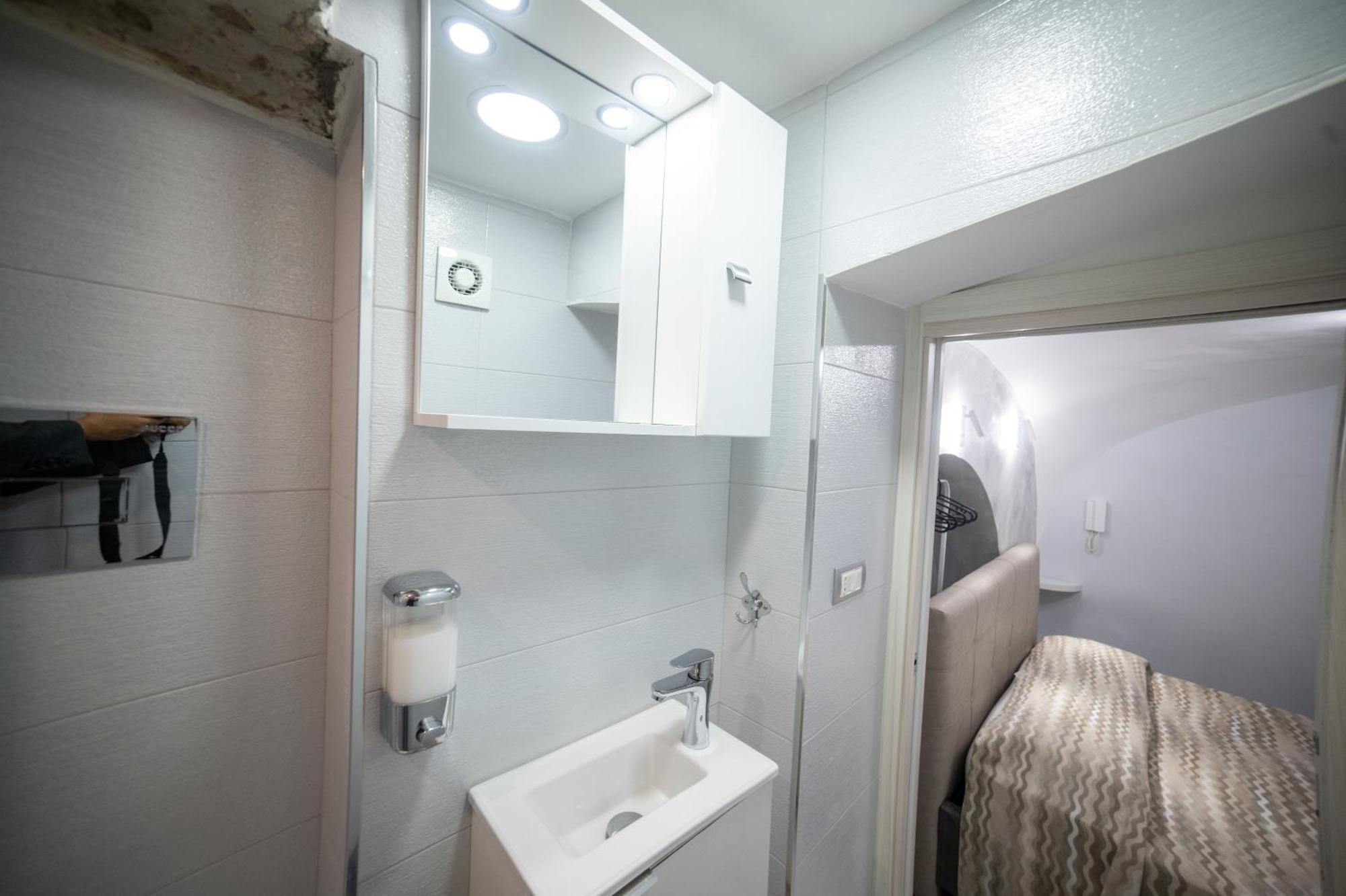 Il Duomo A Due Passi Appartement Napels Buitenkant foto
